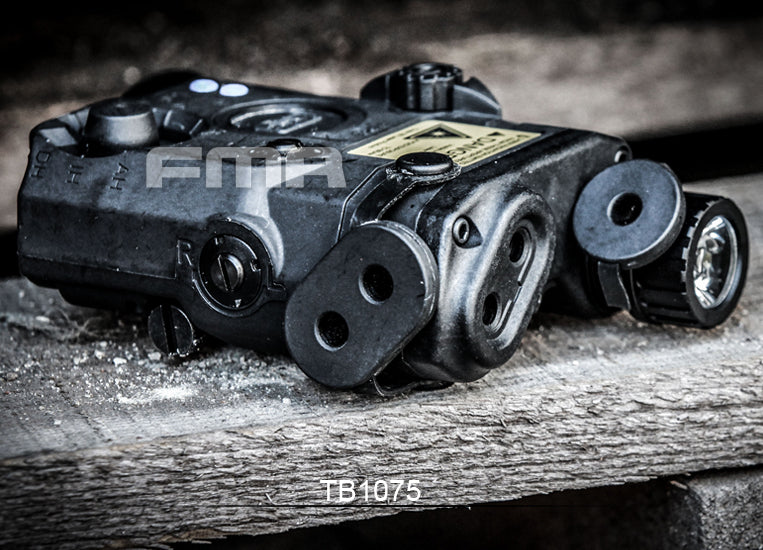 FMA AN/PEQ15 LA5-C UHP Version (LED Flashlight, Green / IR Laser) - Black