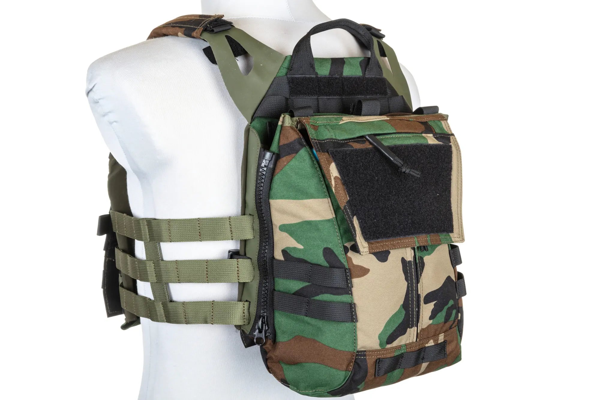 Plate Carrier + assault panel Woodland