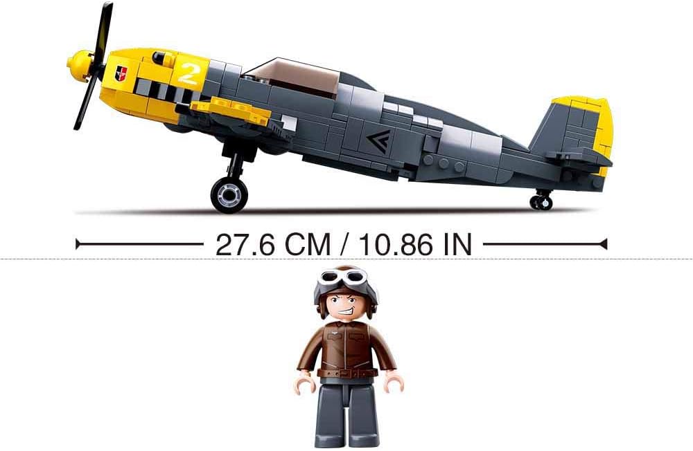 WWII German Bf109 fighter - B0692