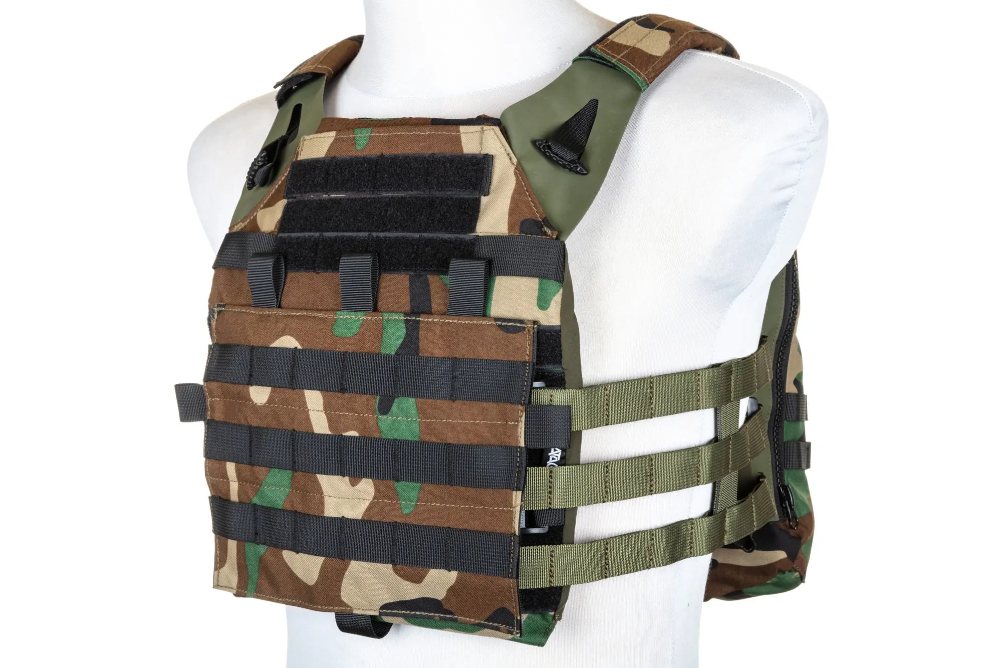Plate Carrier + assault panel Woodland