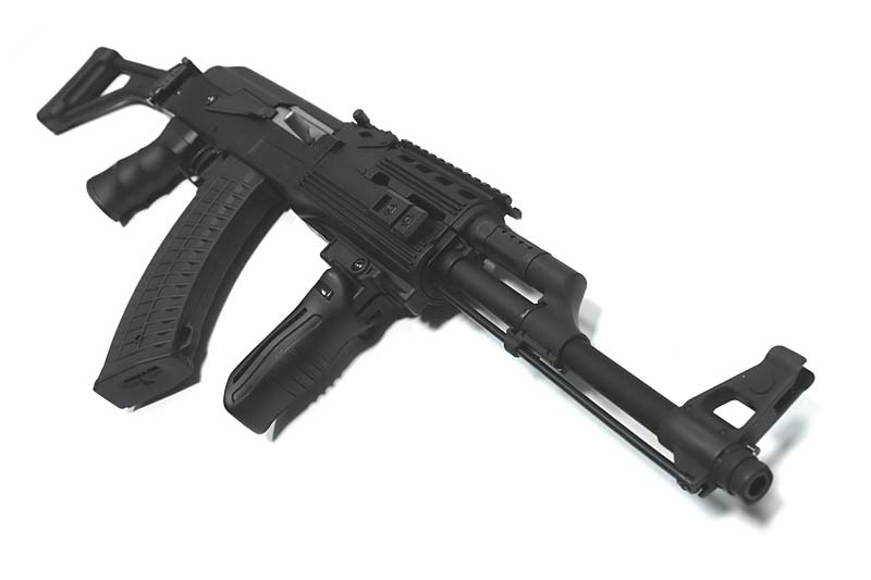 CM028U AK assault rifle