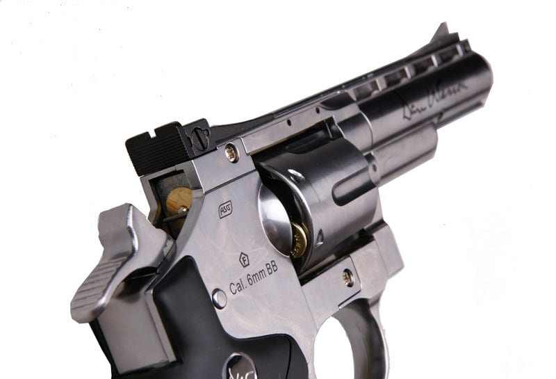 Dan Wesson 4" revolver