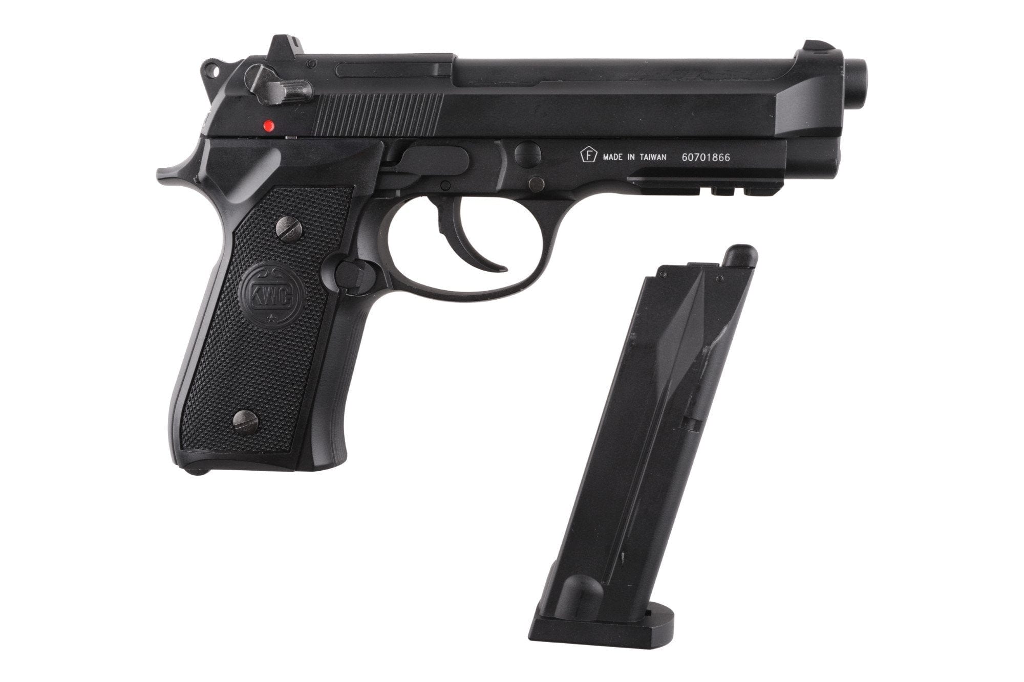 M92FS Pistol Replica by KWC on Airsoft Mania Europe