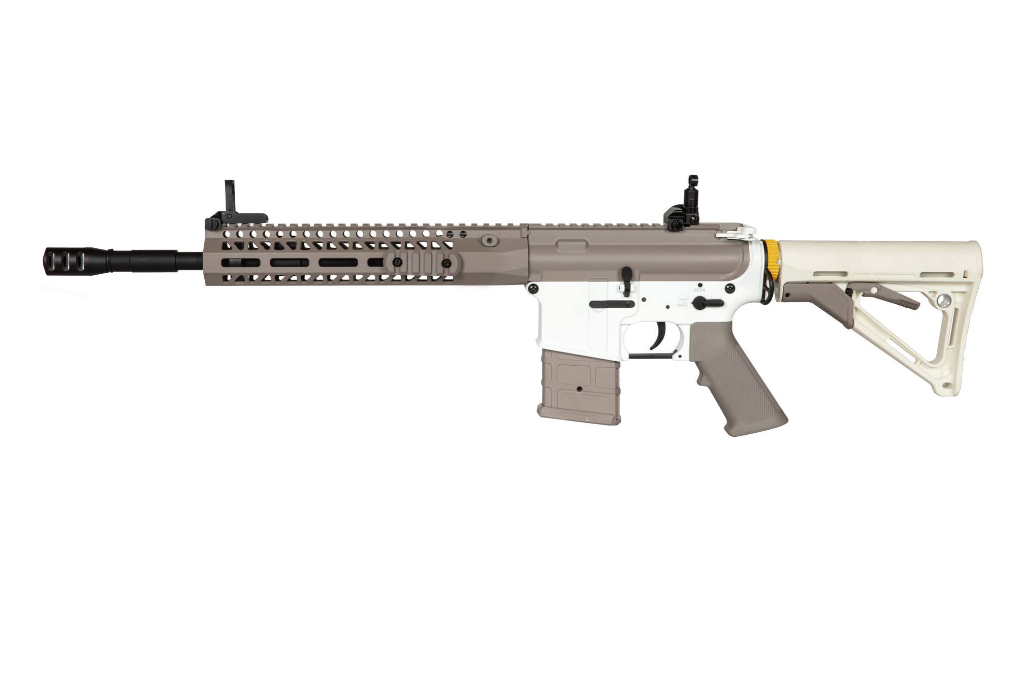 AR15 Carbine white and DE (AR081A)