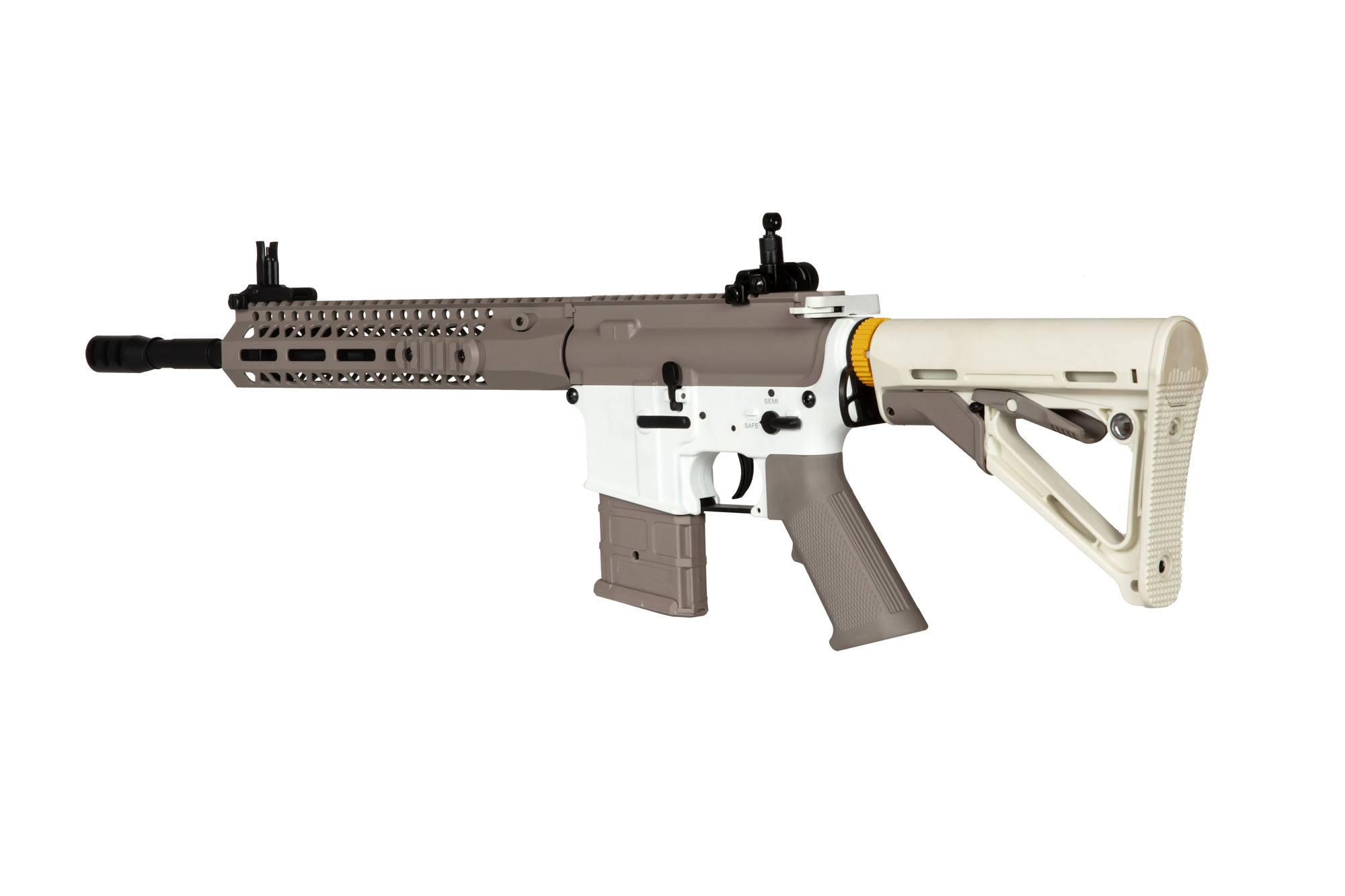 AR15 Carbine white and DE (AR081A)
