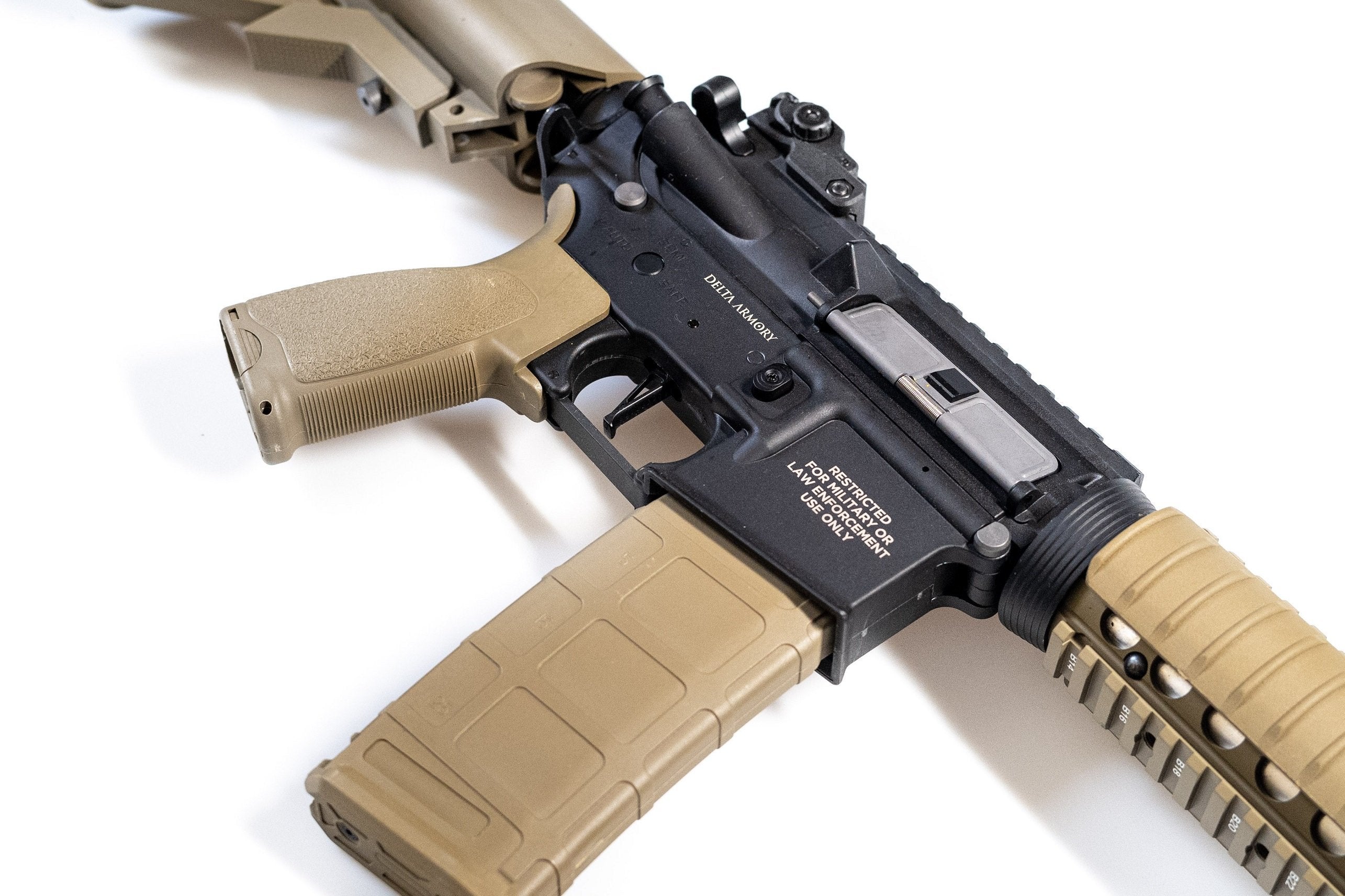 Delta Armory M4 CQB-R BRAVO - Half Tan-3
