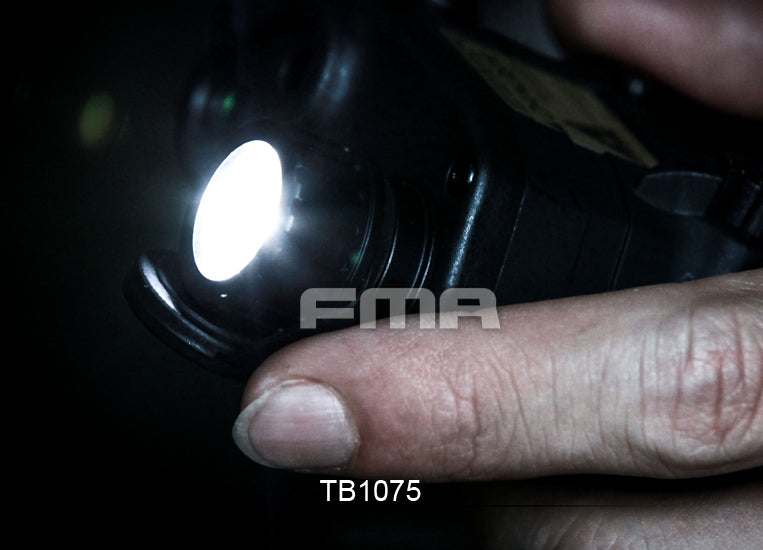 FMA AN/PEQ15 LA5-C UHP Version (LED Flashlight, Green / IR Laser) - Black