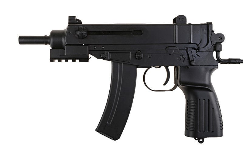R2C submachine gun replica by WELL on Airsoft Mania Europe