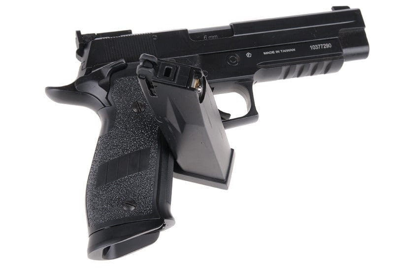 S226-S5 pistol replica by KWC on Airsoft Mania Europe
