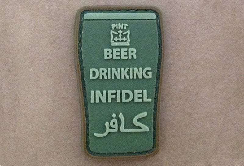 Patch 3D - Beer drinking infidel - Olive