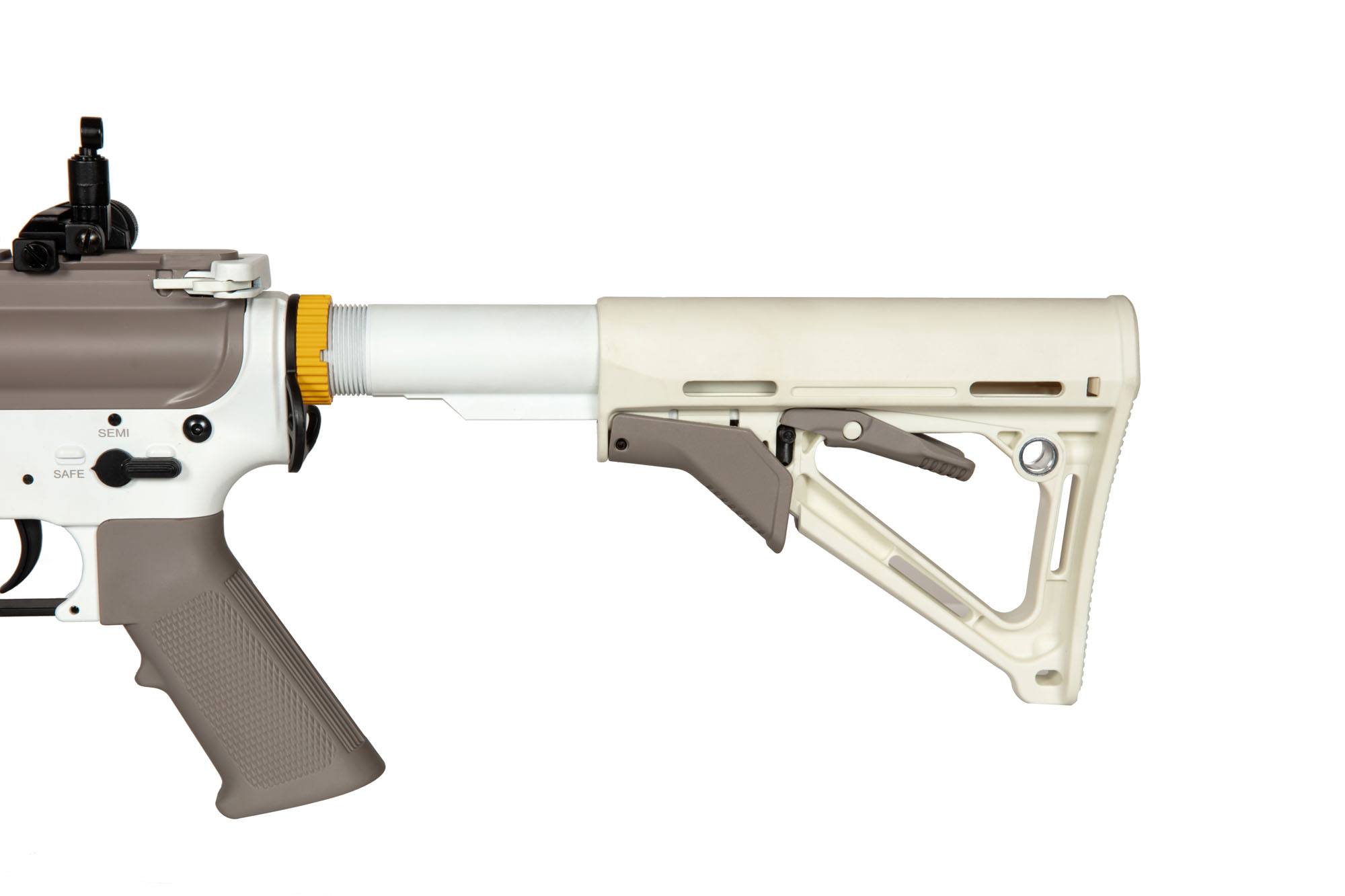 AR15 Carbine white and DE (AR081A)